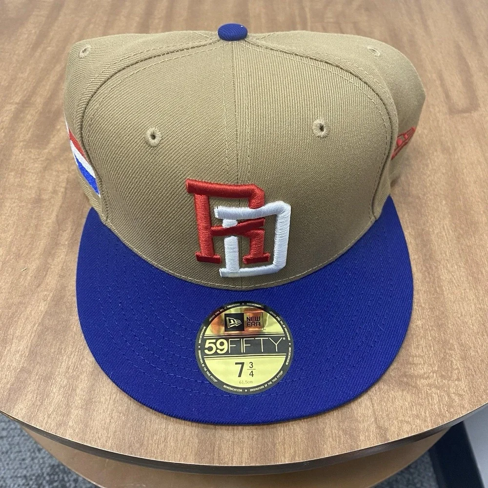 New Era Dominican Republic Flag WBC‎ 59Fifty Fitted Hat Khaki 2-Tone Size 7 3/4